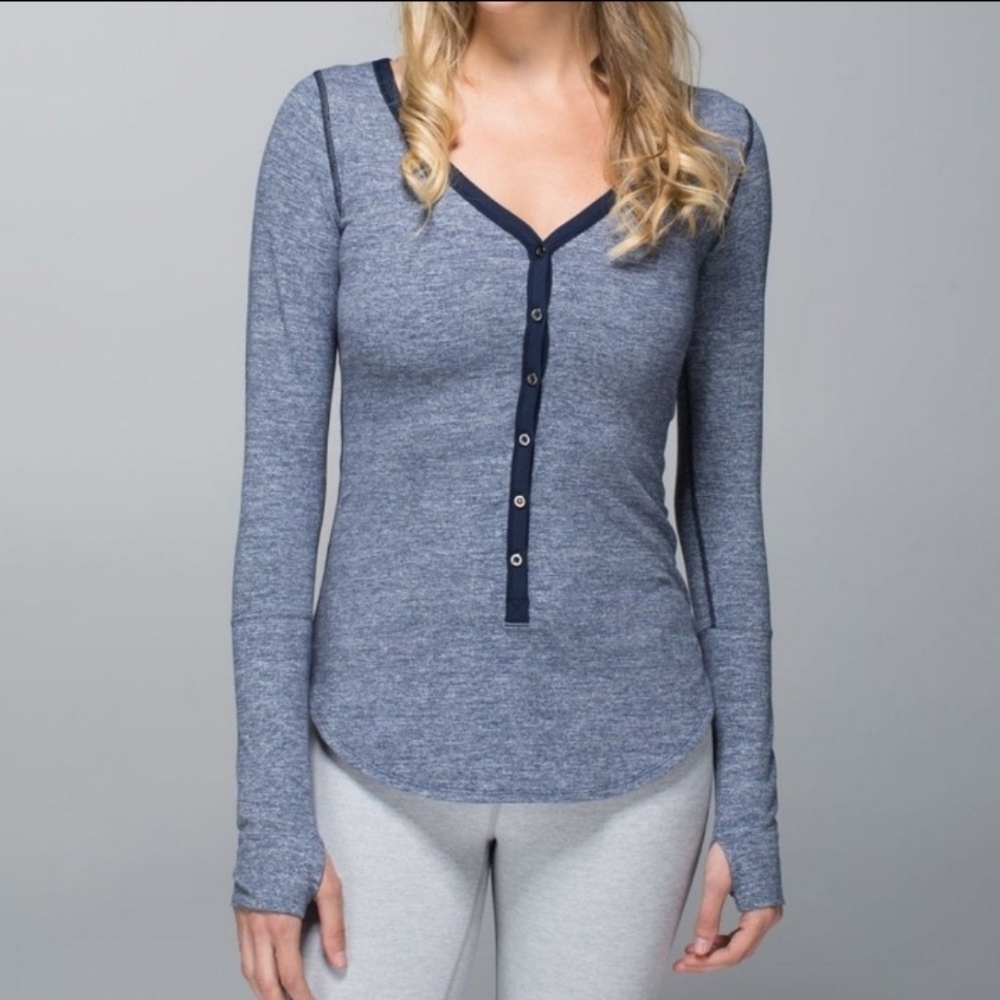 Size 4 - Lululemon Awesoma Henley
